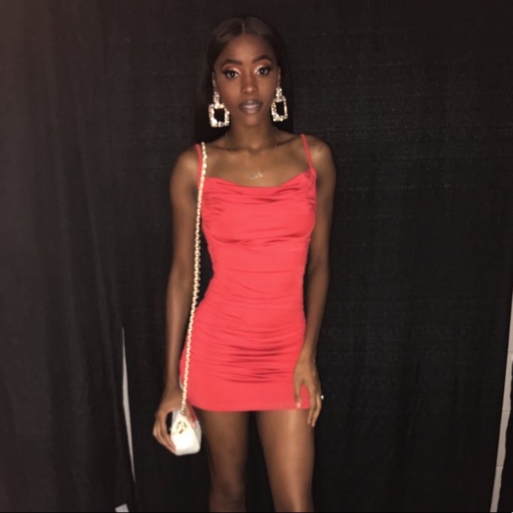 Red scrunch dress